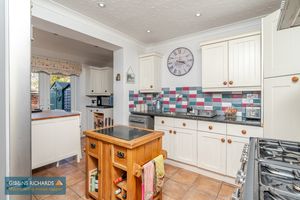 Kitchen- click for photo gallery